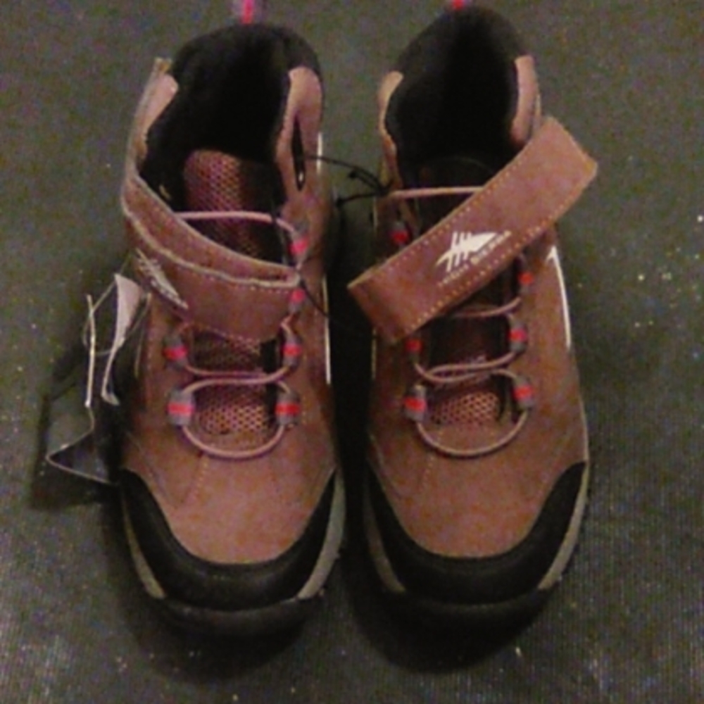 Boys hiking shoes